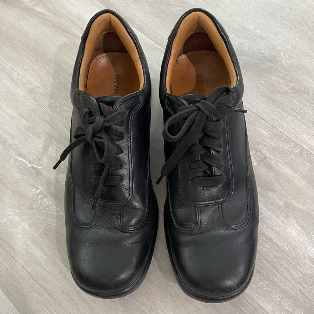 Mens size 11 Cole Haan Nike Air black shoes